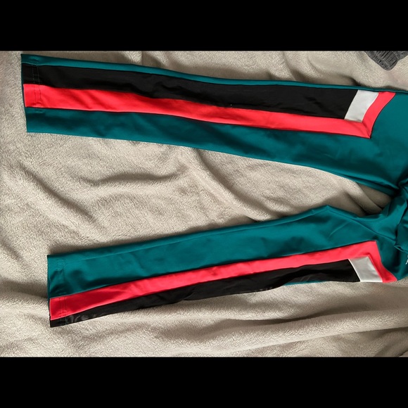 Puma work out set - Picture 4 of 5